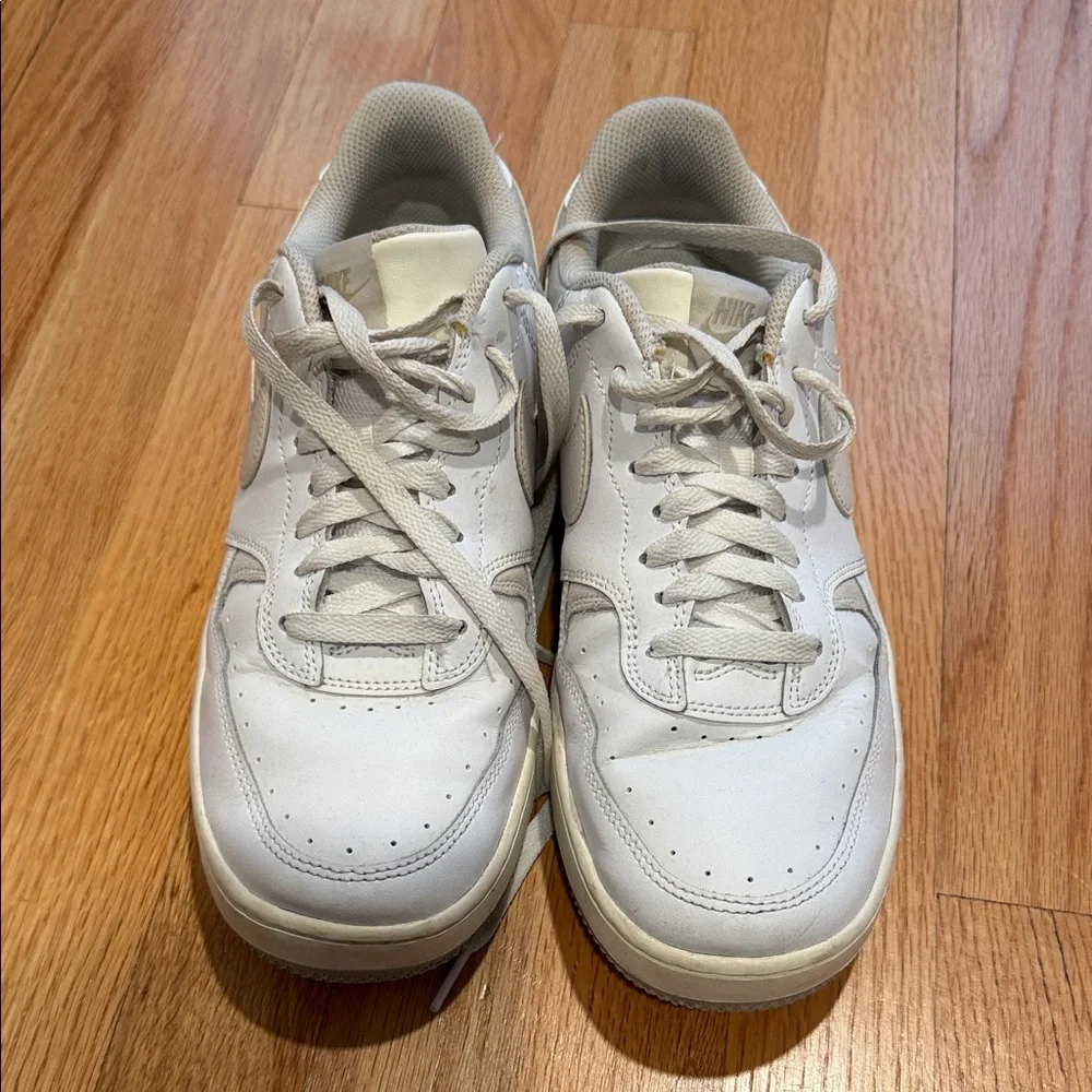 Nike Gamma Force Women’s Sneakers — White Light Bone Sanddrift Phantom — Size 10